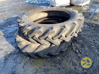 2x tyres 11.2-10-28