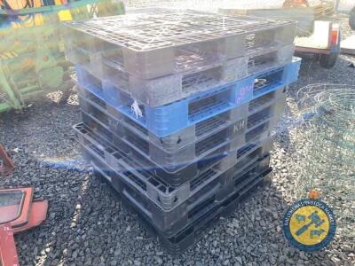 10x plastic pallets