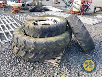 Row crop wheels 2x 11.2-R32 & 2x 12.4-R46