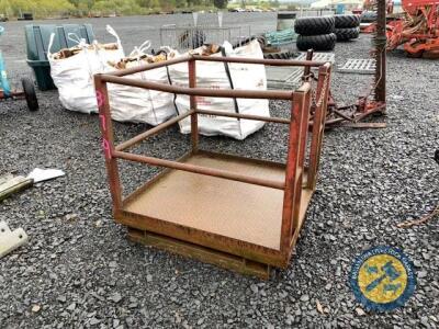 Mancage 4x4ft with pallet toe points