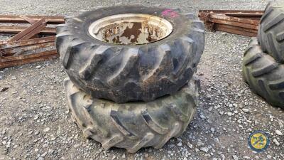 2x 420-70-24 40 series outer rim & tyres