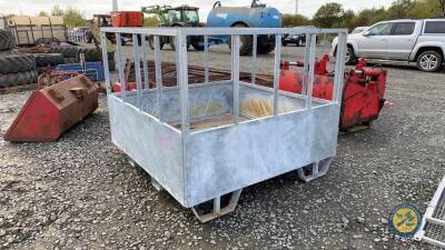 6ft square bale feeder with door galvanised