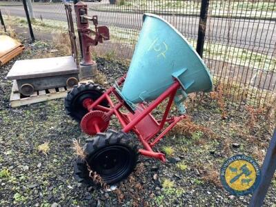 3 cwt quad or small tractor manure sower ground driven