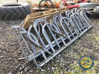 3x headlock gates for 12 cows galvanised heavy duty