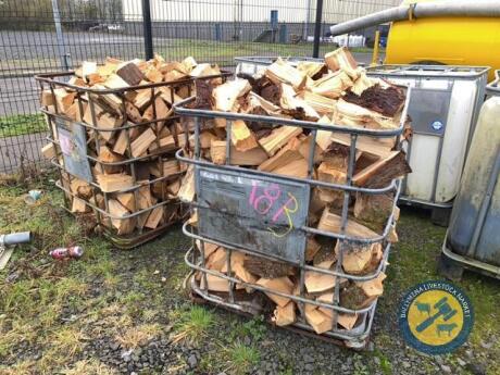 2x tote bags of firewood