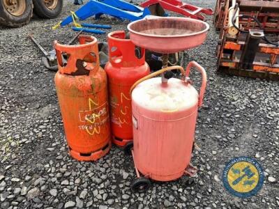 Mobile oil drainer & 2x gas bottles