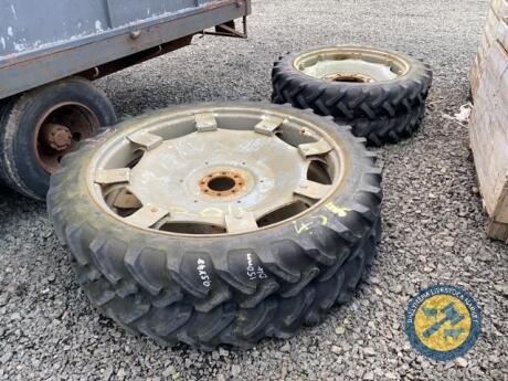 9.5-R36 row crop wheels, 9.5-R48 row crop wheels to suit Massey or Renault