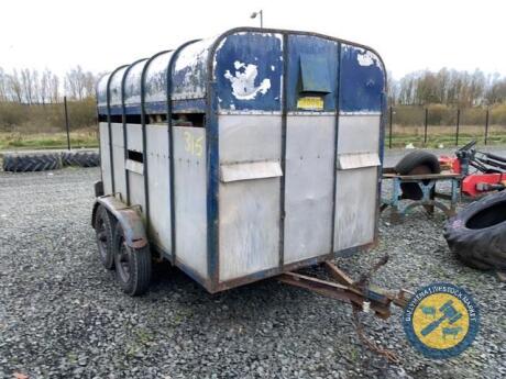 Crooks 10x5'6" cattle trailer