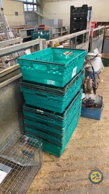 12 x plastic crates (green)