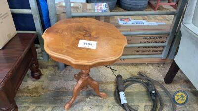 Small lamp table