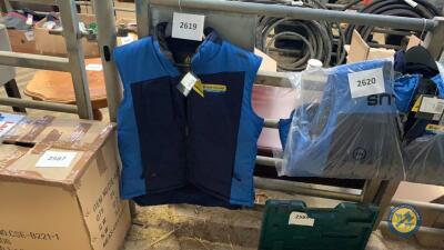 Small New Holland body warmer