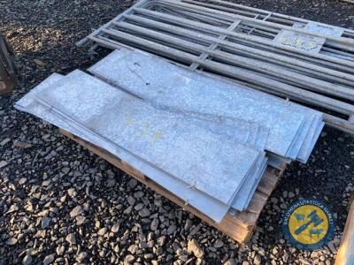 Pallet of tin 4x1 approx 50