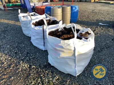 3x tote bags of peat