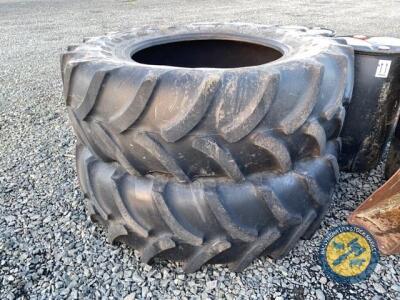 2xFirestone tyres 20.8-38 30% tread sound tyres