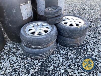 4x tyres & rims for Renault 175-65-R14 & 2X 4.00-4