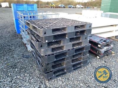 9x standard plastic pallets