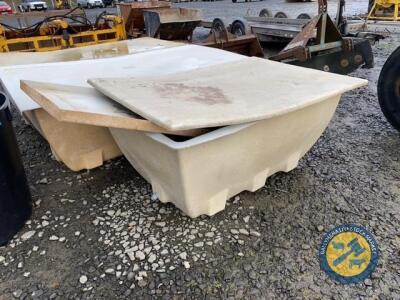 Fibre glass water tank with drip tray & lid