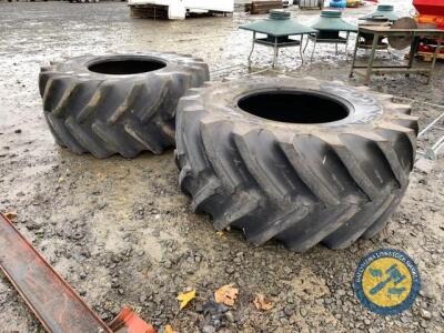 800-R32 flotation tyres x2