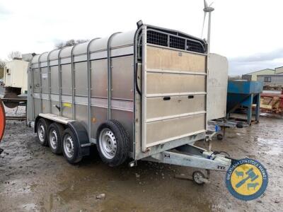 Ifor Williams 14ft tri-axle cattle trailer complete with sheep decks, LED lights & dividing gate