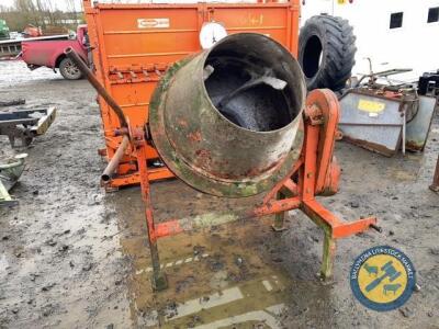 Tractor PTO cement mixer no shaft