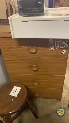 Chest of drawers