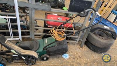 Electric lawnmower