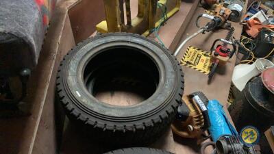 2x 15" tyres