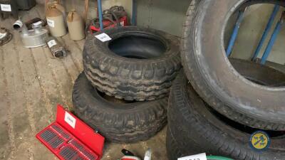 2x implement tyres 10.00-75-15.3