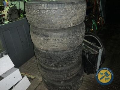 Land rover discovery tyres