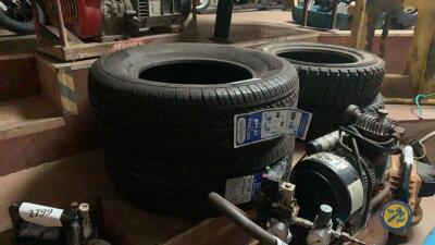 2x new tyres 215-70-R15