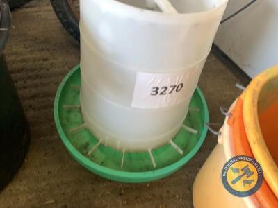 8kg poultry feeder