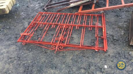 Set of driveway gates