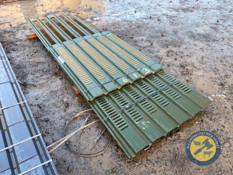 15x 1270, 1x 3050, 1x 3250 box profile green vented tin