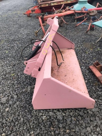 2 manitou loader brackets