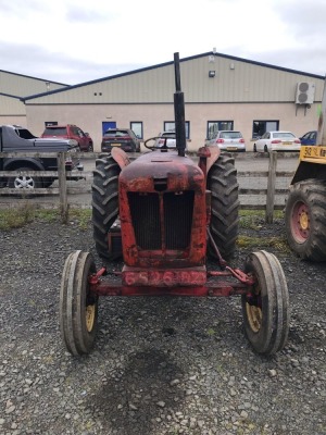 JCB 3C Mark 3 digger with 4 buckets & 2 spare wheels.